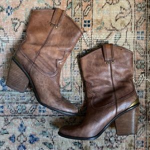 Lucky Brand Ellena western boot, size 10